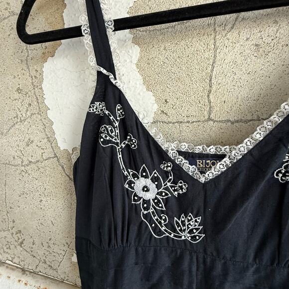 Y2K Dress Lace Midi Floral Embroidered Beaded Tiered Hem Whimsigoth Coquette S - Picture 4 of 9